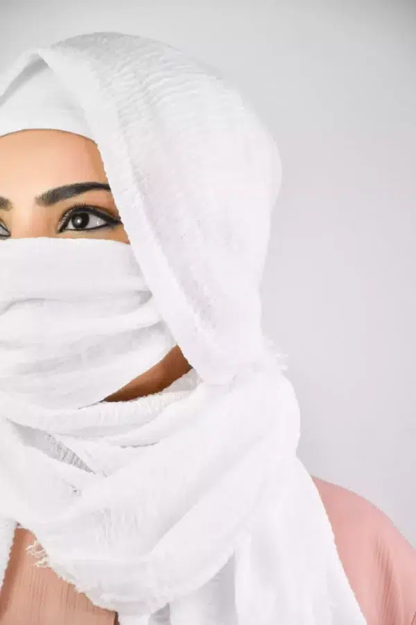 White Crinkle Cotton Daily Wear Hijab With Mask