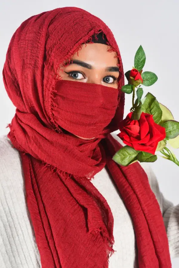 Maroon Crinkle Cotton Daily Wear Hijab With Mask